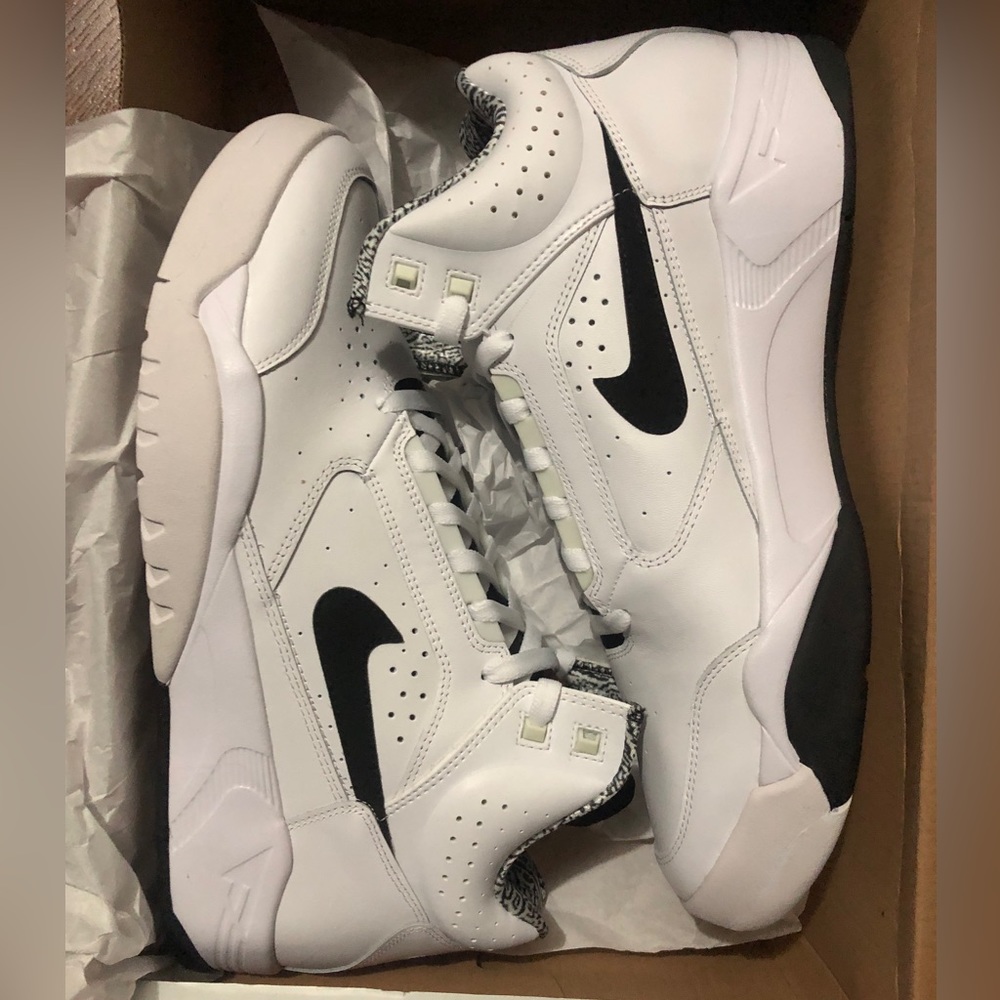 Nike Air Flight Lite